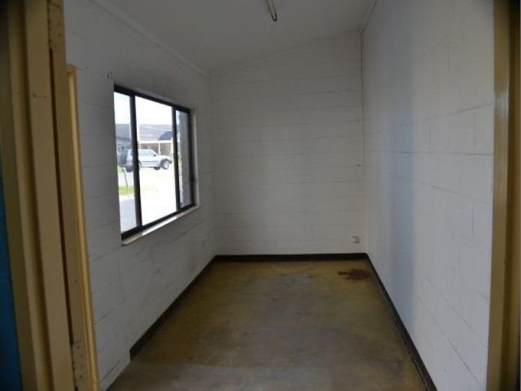 Click to view all images 7/587 Princes Highway Bairnsdale VIC 3875 - Image 3