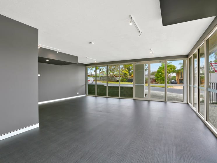 Click to view all images 1/30 Cinderella Drive Springwood QLD 4127 - Image 2