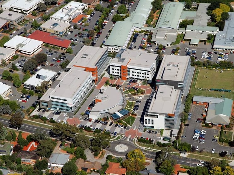 Click to view all images 70 Kent Street Deakin ACT 2600 - Image 2