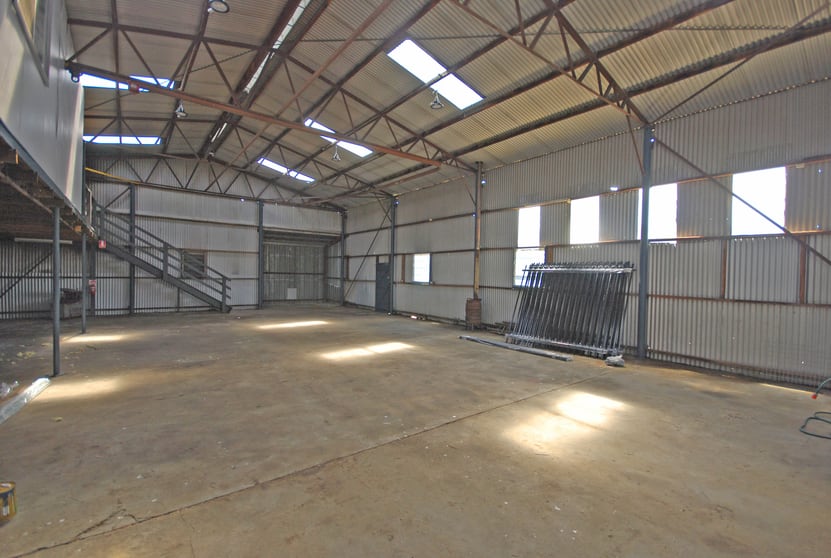 Click to view all images 102 Whitelaw Avenue Delacombe VIC 3356 - Image 3