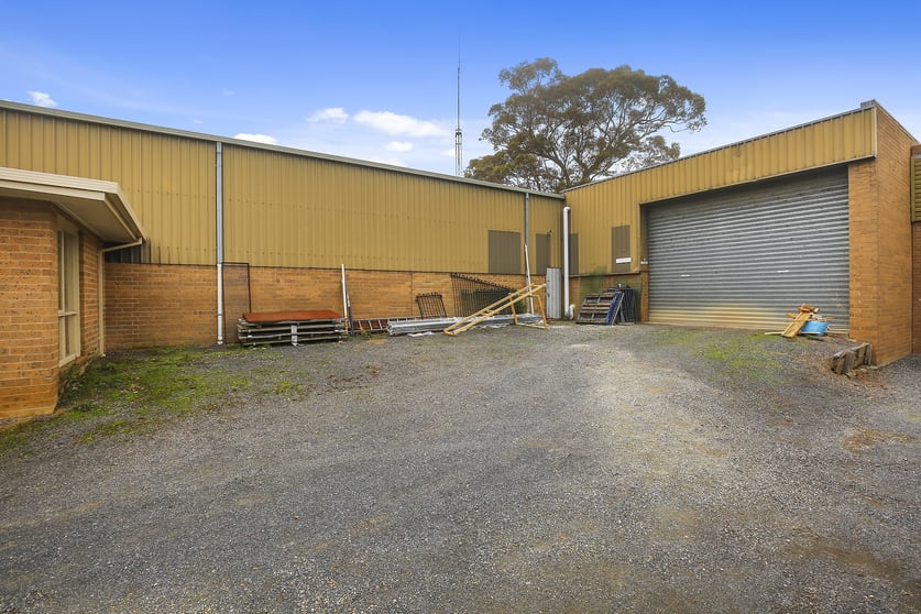 Click to view all images 5 Selby Road Woori Yallock VIC 3139 - Image 3