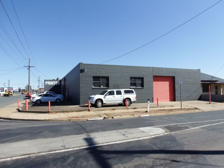 Click to view all images 30 Williams Road Shepparton VIC 3630 - Image 2