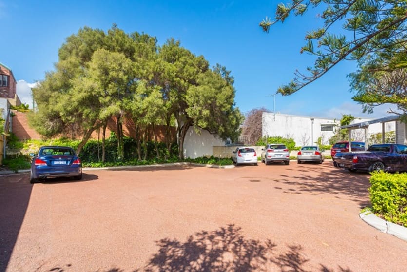 Click to view all images 1/116 Wray Avenue Fremantle WA 6160 - Image 2