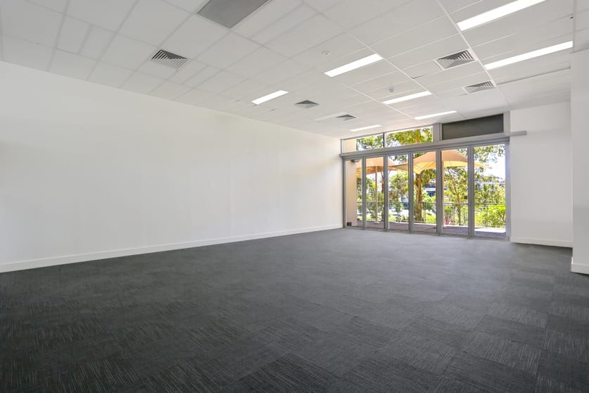 Click to view all images 3/4 Hyde Parade Campbelltown NSW 2560 - Image 2