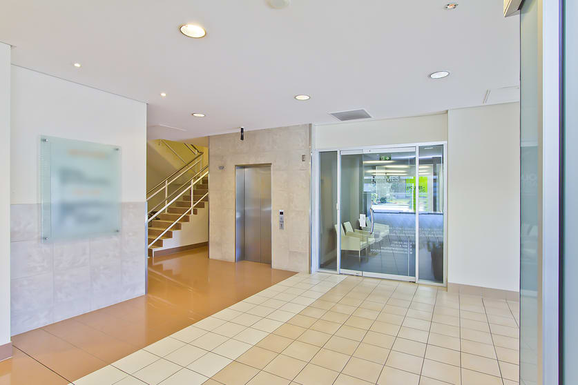 Click to view all images 9D/23 Main Street Varsity Lakes QLD 4227 - Image 3