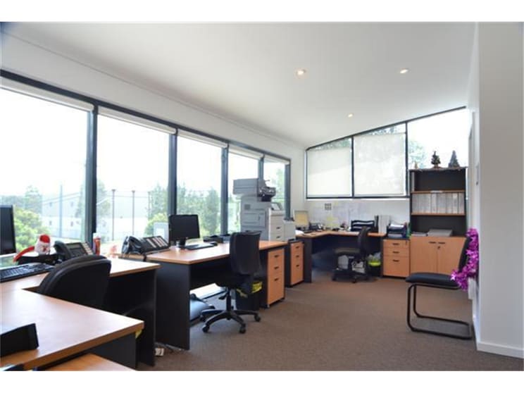 Click to view all images Unit 1/10 Enterprise Drive Beresfield NSW 2322 - Image 3