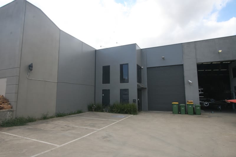 Click to view all images 1/30 Michael Street Pakenham VIC 3810 - Image 1
