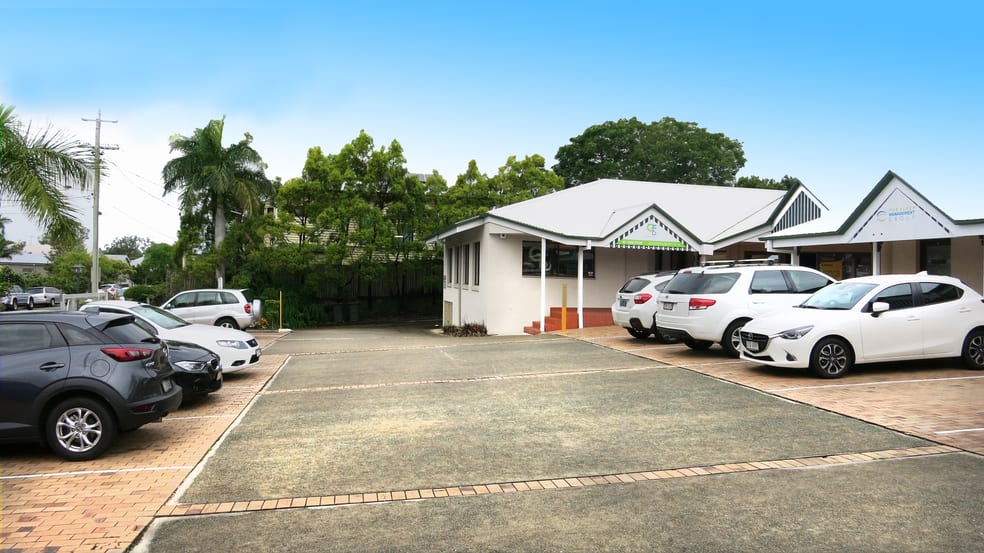 Click to view all images 2/15 Grange Road Grange QLD 4051 - Image 2