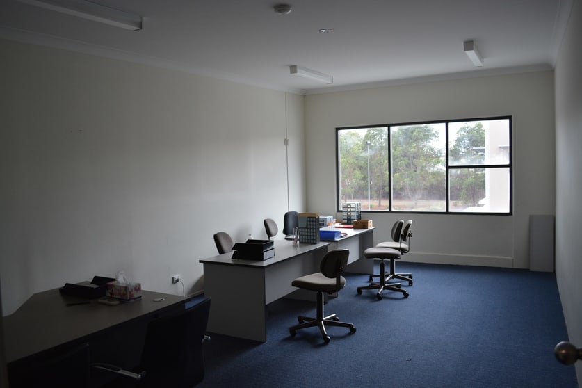 Click to view all images Unit 2/170-172 North Road Woodridge QLD 4114 - Image 3