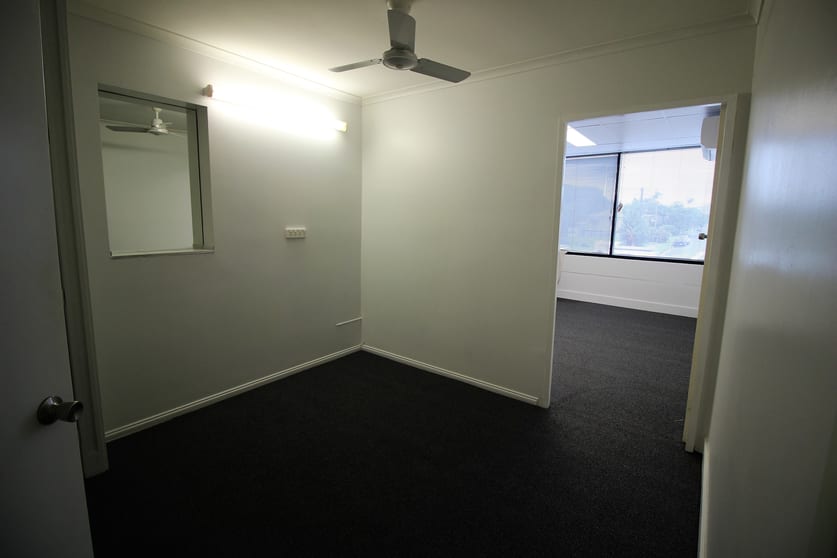 Click to view all images 5/185 Mulgrave Road Bungalow QLD 4870 - Image 3