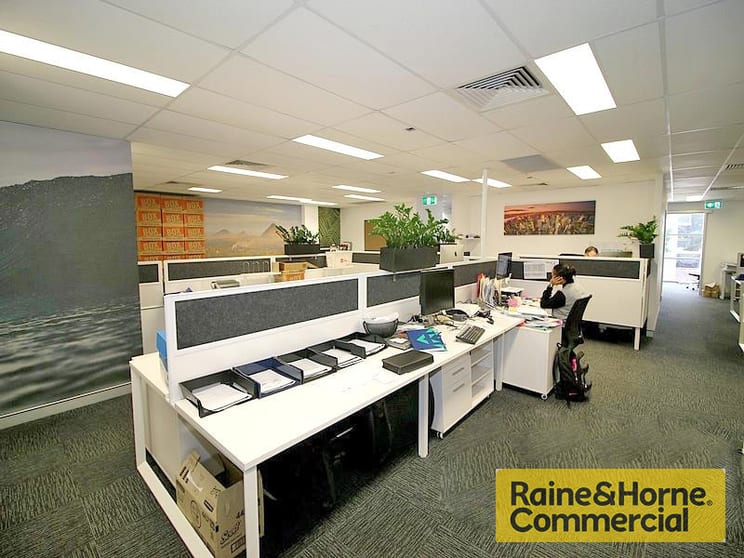 Click to view all images Masters Street Newstead QLD 4006 - Image 2