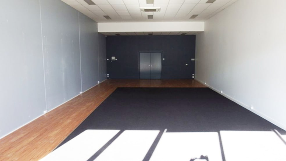 Click to view all images Shop 3/228-232 High Street Shepparton VIC 3630 - Image 2