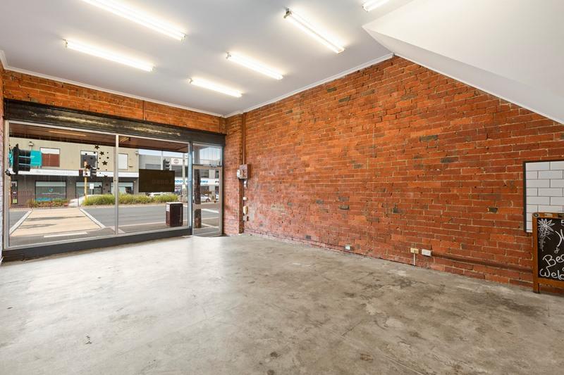 Click to view all images 529 North Road Ormond VIC 3204 - Image 2