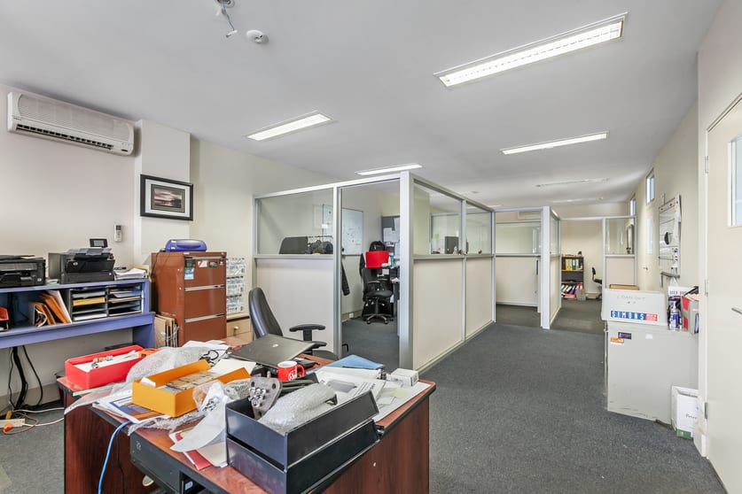 Click to view all images 34 Strong Avenue Thomastown VIC 3074 - Image 3