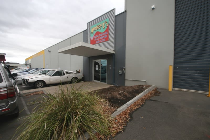 Click to view all images 4/25 Baldhill Road Pakenham VIC 3810 - Image 3