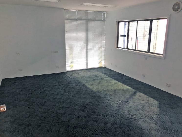 Click to view all images 43 Market Road Sunshine VIC 3020 - Image 3