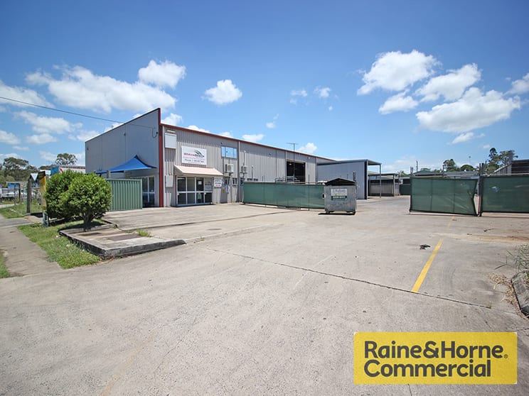Click to view all images Sandgate QLD 4017 - Image 1