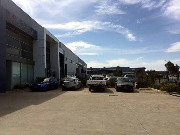 Click to view all images 2/51 Venture Drive Sunshine West VIC 3020 - Image 3