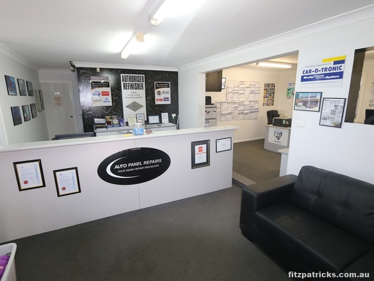 Click to view all images 25 Dobney Avenue Wagga Wagga NSW 2650 - Image 2