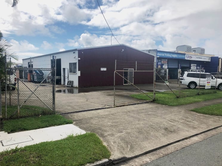Click to view all images 5 Daniel Street Caloundra West QLD 4551 - Image 2