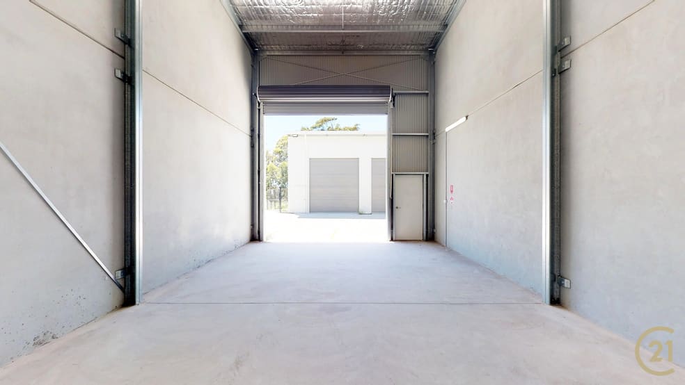 Click to view all images 3/6A Commerce Close Taylors Beach NSW 2316 - Image 3
