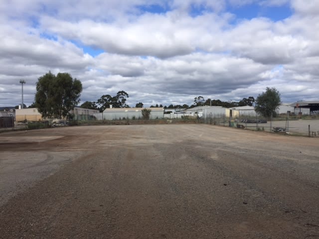 Click to view all images 18 Malcolm Road Maddington WA 6109 - Image 1