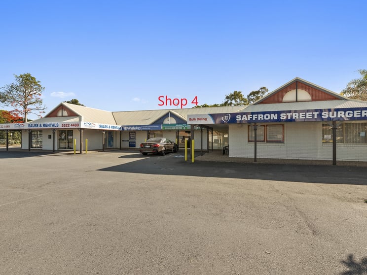 Click to view all images 2 Saffron Street Elanora QLD 4221 - Image 3