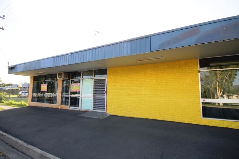 Click to view all images Shop 2 - 185 BERSERKER STREET Berserker QLD 4701 - Image 1