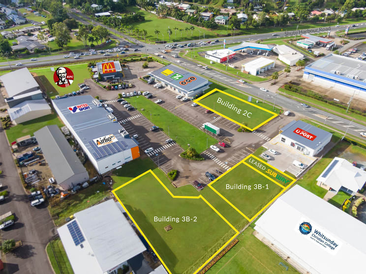 Click to view all images Reef Plaza Cnr Shute Harbour Rd/Paluma Rd Cannonvale QLD 4802 - Image 2