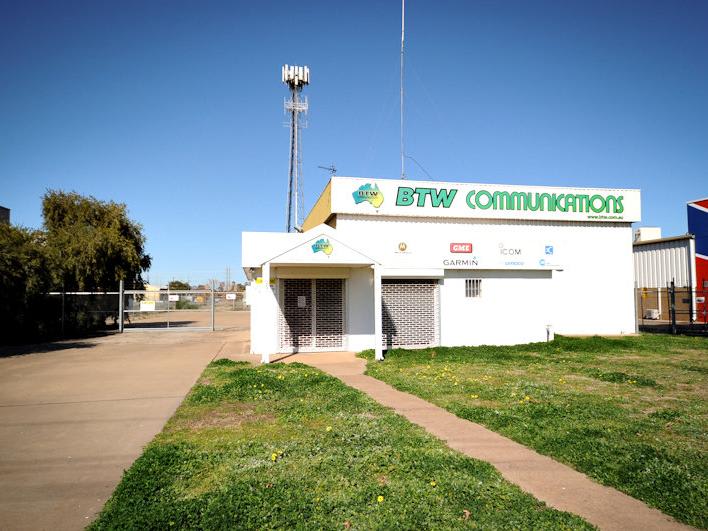 Click to view all images 25 Douglas Mawson Road Dubbo NSW 2830 - Image 1