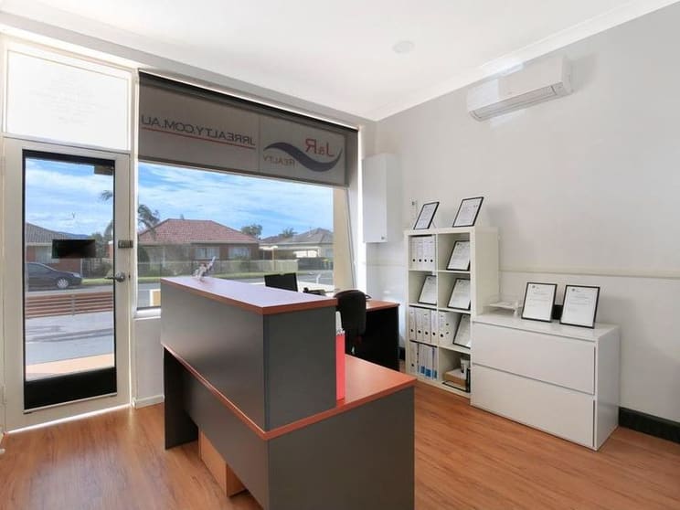 Click to view all images 5A/3 Railway Street Corrimal NSW 2518 - Image 2