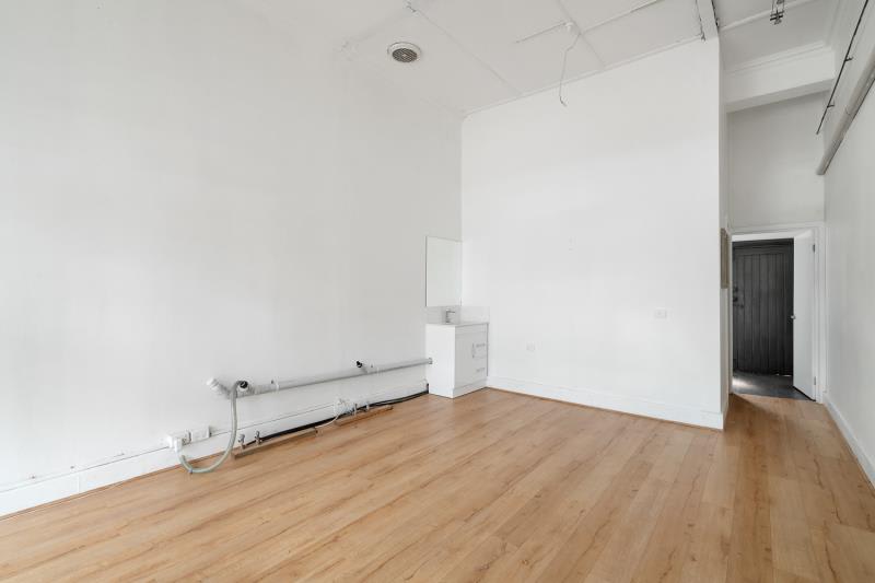 Click to view all images 320B Glenferrie Road Malvern VIC 3144 - Image 3