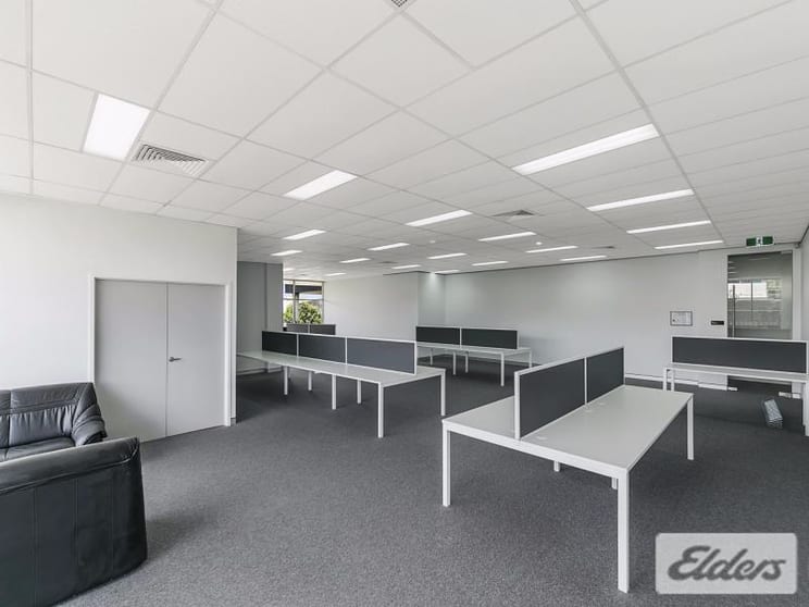 Click to view all images 37 Turbo Drive Coorparoo QLD 4151 - Image 3