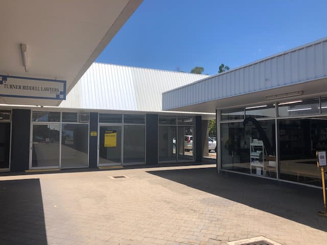 Click to view all images 1/414 Esplanade Torquay QLD 4655 - Image 1