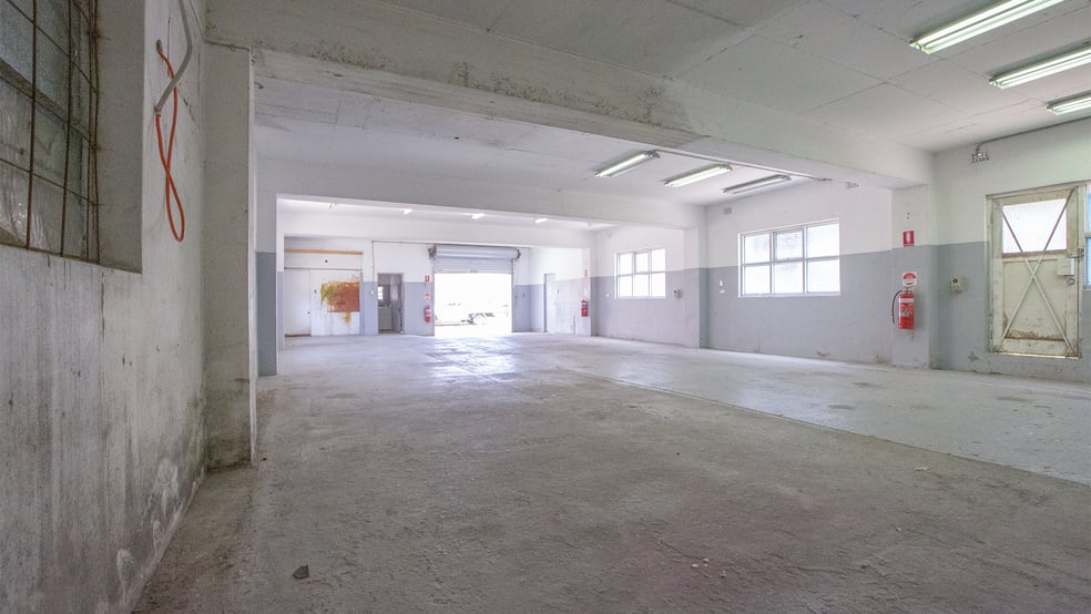 Click to view all images Warehouse/15-17 West Street Brookvale NSW 2100 - Image 2