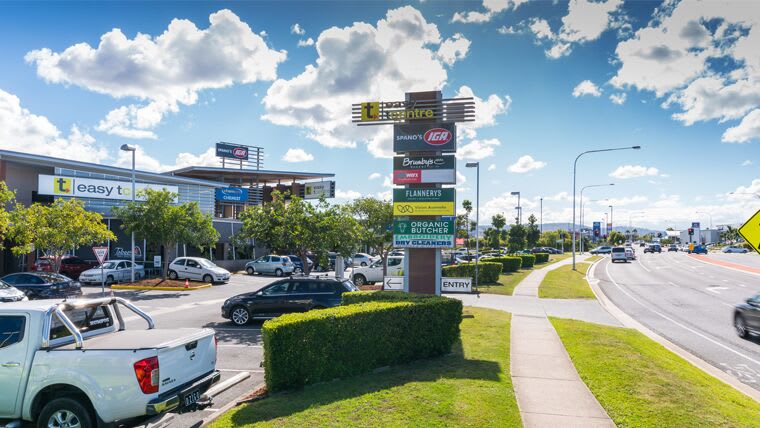 Click to view all images 2/514 Christine Avenue Robina QLD 4226 - Image 2