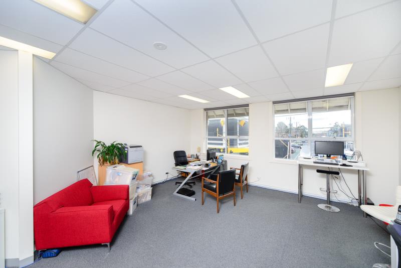 Click to view all images 420 Glen Huntly Road Elsternwick VIC 3185 - Image 3