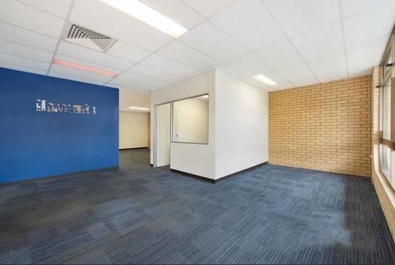 Click to view all images Shop 3, 5 Smiths Road Goodna QLD 4300 - Image 3