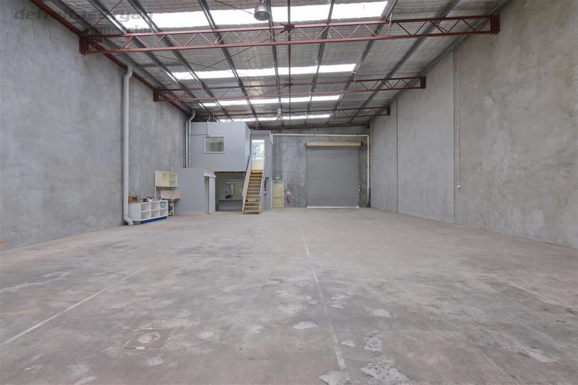 Click to view all images 7B Weatherburn Way Kardinya WA 6163 - Image 3