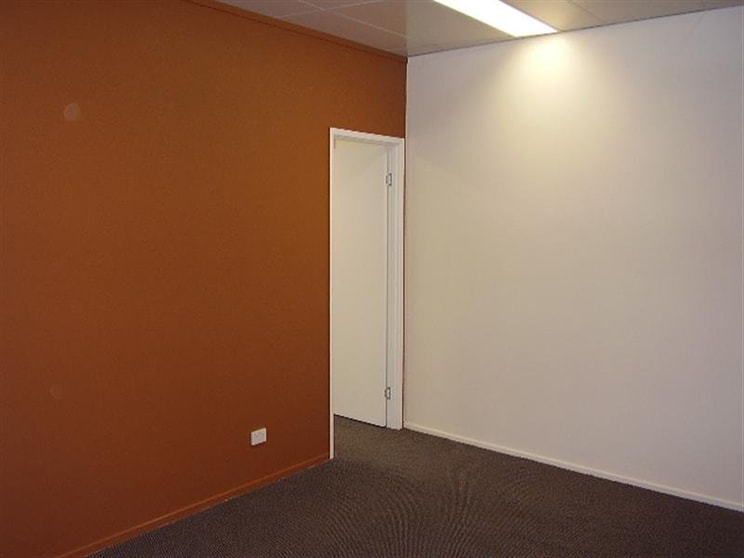 Click to view all images Suite 10/10 Burnside Road Ormeau QLD 4208 - Image 3