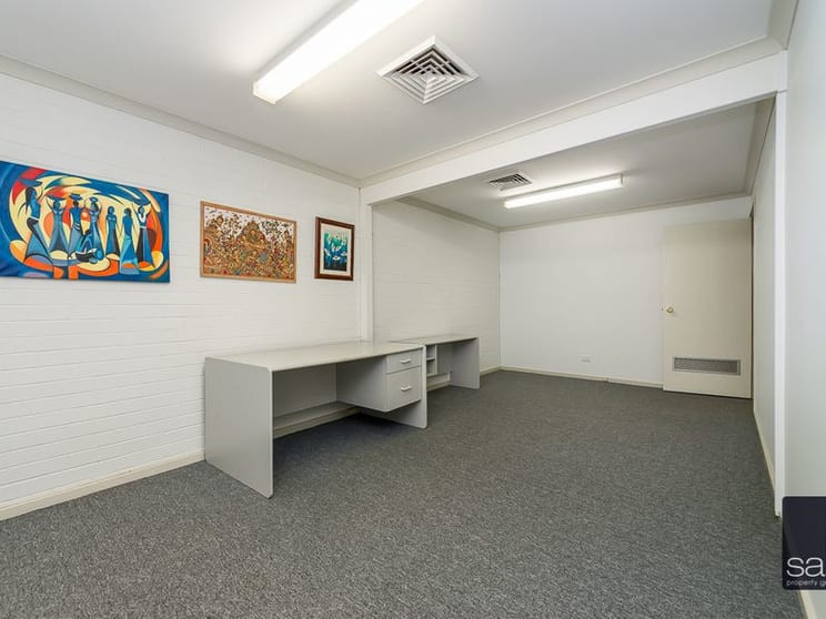 Click to view all images 6/10 Shields Crescent Booragoon WA 6154 - Image 3