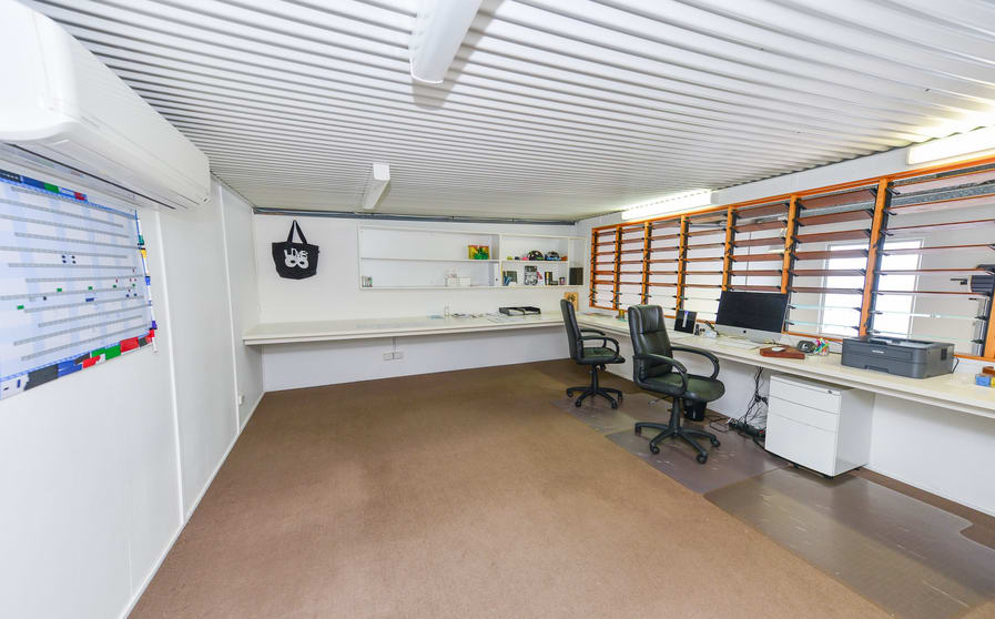 Click to view all images Unit 2/27 Gateway Drive Noosaville QLD 4566 - Image 2