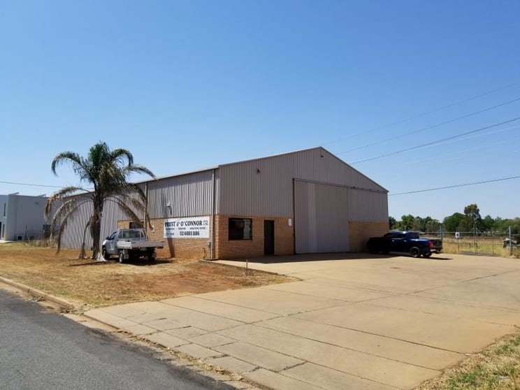 Click to view all images 2/3 Fletcher Crescent Dubbo NSW 2830 - Image 1