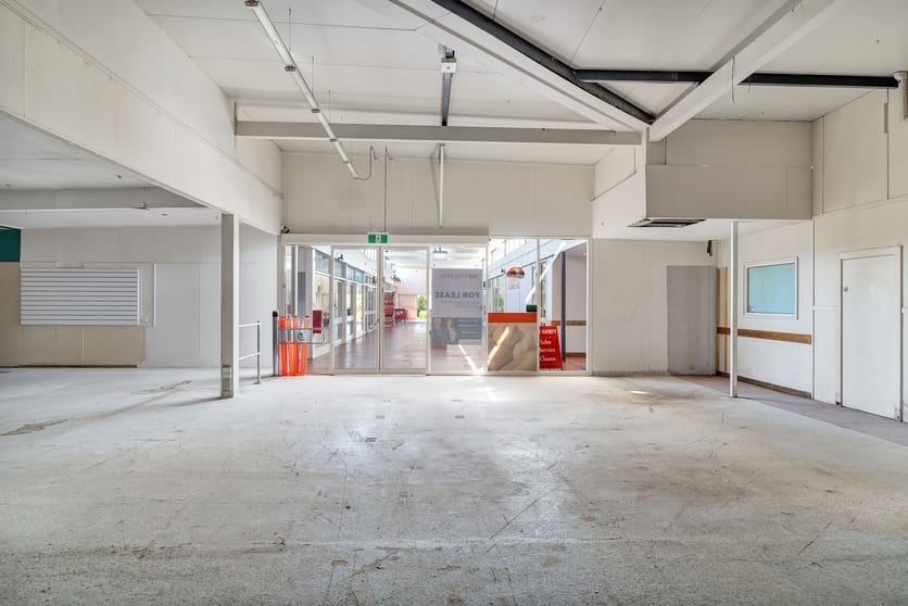 Click to view all images Shop 1/8 Hume Street North Toowoomba QLD 4350 - Image 3