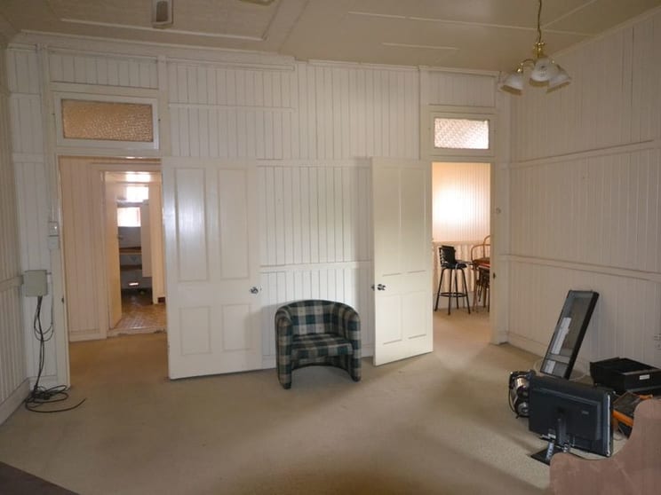 Click to view all images Level 1/220 Ruthven Street North Toowoomba QLD 4350 - Image 2