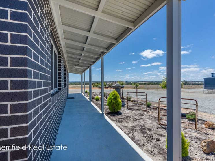 Click to view all images 12 Negri Road Willyung WA 6330 - Image 3