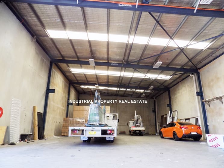 Click to view all images Smithfield NSW 2164 - Image 1