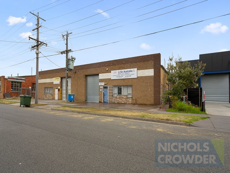 Click to view all images 12 Lennox Street Moorabbin VIC 3189 - Image 1