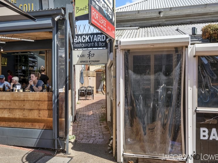 Click to view all images 35 REAR Main Street Mornington VIC 3931 - Image 1