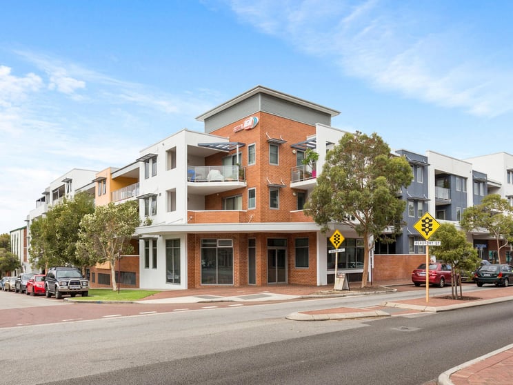 Click to view all images 52/154 Newcastle Street Perth WA 6000 - Image 1